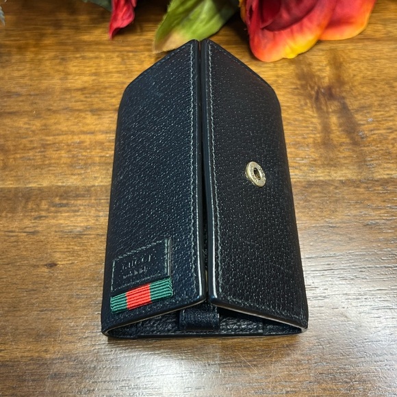 Authentic Gucci Leather Key Holder - EUC - Picture 10 of 11